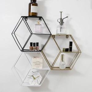 Étagères flottantes hexagonales murales en métal de 29cm en <span class=keywords><strong>forme</strong></span> de <span class=keywords><strong>maison</strong></span> avec cloison en bois Étagère de rangement murale Décoration de salon - Product Image 5