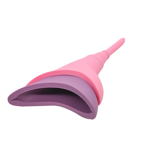 Dispositif d'urination féminin réutilisable en silicone, urinoir portable, anti-erreur, entonnoir <span class=keywords><strong>pour</strong></span> uriner <span class=keywords><strong>pour</strong></span> femmes, permet aux femmes de <span class=keywords><strong>faire</strong></span> <span class=keywords><strong>pipi</strong></span> <span class=keywords><strong>debout</strong></span> - Product Image 3