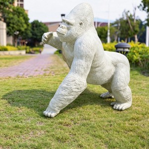 A042 Juego de 3 Estatuas Realistas de Cachorros de Leona - Esculturas de Animales de Fibra de Vidrio Resistentes a la Intemperie para Paisajismo Comercial y Exterior - Product Image 2