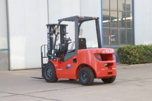 גבוה כוח דיזל מלגזה משאית בעלת ארבעה גלגלים כונן הרמת גובה 3 מ '-6 מטרים 2.5 טון 3 מלגזה מלגזה מלגזה בעירה פנימית מלגזה מלגזה - Product Image 4