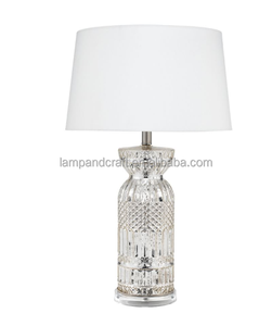 Lámpara de Mesa de Vidrio Verde para Sala de Estar con Pantalla Blanca Decorativa para Sala de Estar - Product Image 3