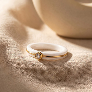 Anillo de Lujo Moderno de Dos Tonos en Negro y Oro para Mujer, Acero Inoxidable, Baño de Oro de 18K PVD, Engaste de Zirconia Solitaria, Resistente al Deslustre - Product Image 6