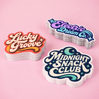 Autocollants personnalisés imperméables découpés à la forme avec logo, impression anime mignonne, fabricant d'autocollants décoratifs en vinyle imperméables pour réfrigérateur