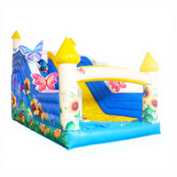 Château gonflable pour enfants avec toboggan, structure de jeu extérieure pour les événements dans la cour