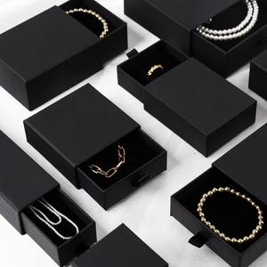 Tiroir en carton à bijoux coulissant pour hommes en stock <span class=keywords><strong>pas</strong></span> <span class=keywords><strong>cher</strong></span> Ajouter logo Petite boîte en papier noir Emballage pour bijoux - Product Image 4
