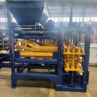 Machine à fabriquer des briques creuses, pleines et emboîtables entièrement automatique Zhongke QT 4-15