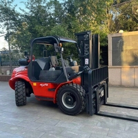 Mini chariot élévateur diesel robuste 4x4 tout-terrain pour travaux de construction