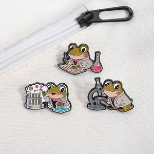 Alfileres de esmalte de rana de laboratorio divertidos dibujos animados, vasos de precipitados para profesores de ciencia y tubos de ensayo, broches de microscopio, insignia de solapa, regalos de joyería - Product Image 3