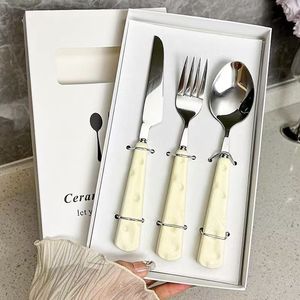 Juego de cuchillo, tenedor y cuchara para queso, cubiertos portátiles para niños y estudiantes, utensilios para carne al estilo occidental, rectangulares de color sólido - Product Image 1