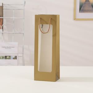 Bolsas de Papel Reciclado Negro Personalizadas con Ventanas Rectangulares Transparentes y Cintas para Vino Tinto y Champán - Product Image 5