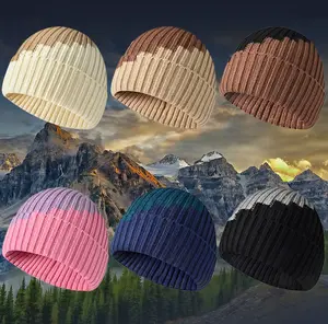 Topi Beanie pria wanita, topi Beanie blok warna hangat lembut elastis poliester daur ulang uniseks harian berpenutup terlinga