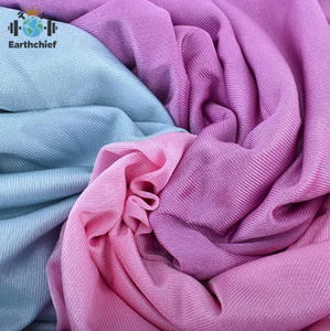 Soies aériennes Ombre 9 Yards/8,2 m, tissus aériens teints par nouage pour le yoga <span class=keywords><strong>aérien</strong></span>, l'acrobatie aérienne et les arts du <span class=keywords><strong>cirque</strong></span> - Product Image 3