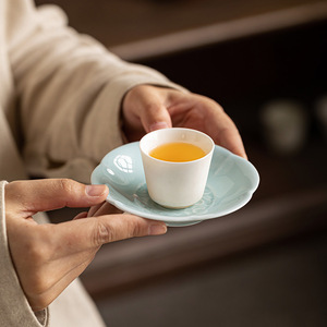 Chinese Style <b>Ceramic</b> Flower Shape Tea Tray Mini Fruit <b>Plate</b> Handmade Zen Inspired Dessert Bowl For Tea Ceremony Dehua Origin - Product Image 3