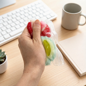 Jouet sensoriel anti-stress unique et amusant en TPR souple, mélange Durian Fraise, à rebond rapide, <span class=keywords><strong>pour</strong></span> le bureau, la maison, les enfants et les adultes - Product Image 3