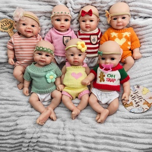 Poupée Reborn Interactive de 12 pouces à Yeux Ouverts, Corps en Silicone Souple et Expression Réaliste, Bébé Anatomiquement Correct pour Jeu de Rôle Enfants - Product Image 2