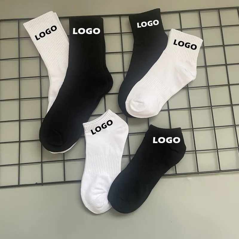 Üreticileri çorap sonbahar erkek atletik moda renkli yenilik özel logo tasarımcı erkek beyaz çoraplar