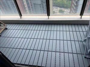 Suelo de Madera Plástica Impermeable para Hogares con Mascotas, Baños y Balcones, Resistente a los Arañazos - Product Image 5