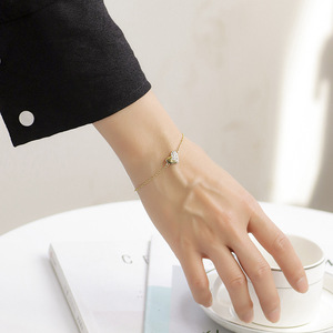 Nouveauté Bracelets à breloques tendance, design minimaliste, plaqué or 18 carats PVD, cœur en zircon, maillons fins, style bohème, unisexe - Product Image 2