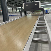 Suelo de Vinilo SPC con Núcleo de Piedra 100% Virgen, Capa de Desgaste de 5mm+0.3/0.5mm + Capa de Ixpe de 1/1.5mm, Resistente al Agua, para Baños
