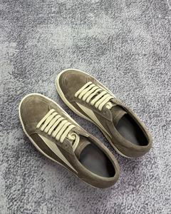 Chaussures de sport décontractées de luxe de qualité supérieure, nouvelle conception, style rétro, amortissantes, antidérapantes, dessus en daim, semelle épaisse - Product Image 3