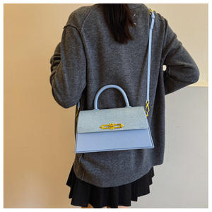 Sac à main carré personnalisé pour femmes impression de logo personnalisé sac à bandoulière tendance et tendance pour femmes - Product Image 2