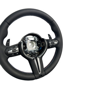 Volante Deportivo Personalizable de Cuero Completo con 3 Radios y Agarre de 40 mm para las Series 1-7 F30 E90 F Chassis Carbon - Product Image 3