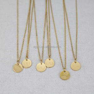 Collar de Acero Inoxidable Personalizado con Colgante de Senos para Mujer, Joyería de Moda con Baño de Oro de 18K, Joyería Feminista - Product Image 4