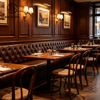 Ensemble de mobilier pour café-restaurant Ron Group : banquette en cuir capitonnée en forme de L, chaise rembourrée en bois courbé, table carrée en bois