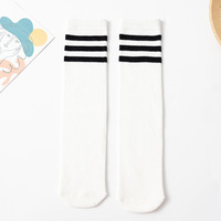 Fabricant de chaussettes pour enfants OEM ODM, logo personnalisé, chaussettes pour enfants en polyester, vente en gros, marque privée