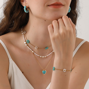 Ensemble de bijoux plaqué or 18 carats, boucles d'oreilles demi-rondes en forme de goutte d'huile européennes, colliers en turquoise bleue, perles d'eau douce et pierres œil de tigre - Product Image 1
