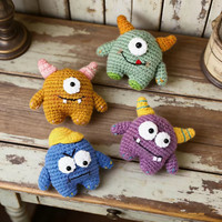 Pendentif de sac créatif en peluche courte fait main, motif petit monstre de dessin animé, jouet fantaisie, ornement de bureau original, petit, unisexe, en PP