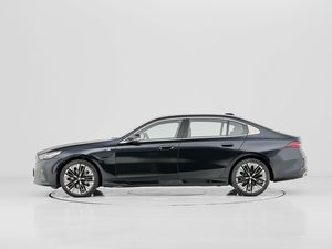 BMW Série 5 2025 525li Luxe 530li xDrive Haute Vitesse 48v PHEV 2.0t Hybride Essence Véhicules Berline pour Adultes - Product Image 4