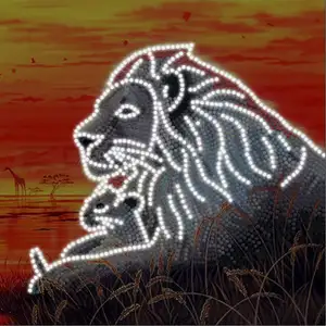 New Products Diy 5d Diamond Painting Luminous Special Shaped Drill Diamond Embroidery Home Decoration animal lion