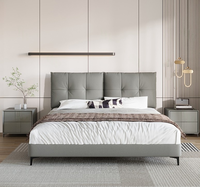 Ensemble de chambre à coucher King-Size moderne, luxueux, écologique et durable avec lit rembourré en cuir véritable et cadre en bois massif