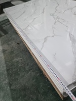 Panneau UV de qualité supérieure personnalisé 1,22*2,44m, feuille de marbre PVC pour hôtel, appartement, décoration intérieure