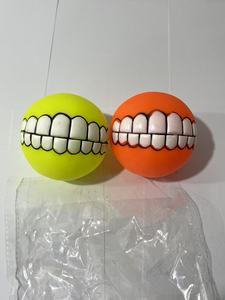 Köpek topu moda vokal renkli top diş desen tasarım vinil yenilik gıcırtılı interaktif ses köpek çiğnemek oyuncak topları - Product Image 4