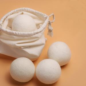 Palla riutilizzabile in tessuto organico naturale per la pulizia del prodotto per il bucato Advanced dressing Ball per la pulizia - Product Image 1