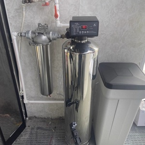 Système commercial d'eau adoucie par échange d'ions avec un débit de 1 tonne/heure et réservoir de sel de 70 <span class=keywords><strong>litres</strong></span> avec résine de qualité alimentaire - Product Image 4