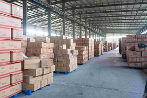 กล่องฟอยล์อะลูมิเนียมขนาดเล็ก RE3G 4003 รูปทรงสี่เหลี่ยมผืนผ้า สำหรับอบขนม ภาชนะฟอยล์อะลูมิเนียมสำหรับเค้ก พุดดิ้ง รูปทรงสี่เหลี่ยมผืนผ้า ใช้กับเตาอบได้ มีสี - Product Image 6