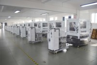 Machine d'empotage automatique de silicone et de colle LED de haute précision Distributeur de liquide unique en ligne Robot de distribution de colle à opération facile