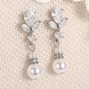 Orecchini Pendenti Geometrici a Goccia per Donne, Gioielli Eleganti e alla Moda, Design Minimalista, Accessorio per Uso Quotidiano - Product Image 6