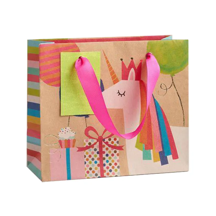 Personalizado logotipo personalizado impreso unicornio diseño reciclado cumpleaños regalo personalizado divertido favor kraft fiesta bolsa de papel de regalo para los niños