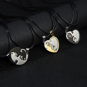 Collana pendente animale in acciaio inossidabile alla moda Yin Yang nero bianco gatto abbraccio coppia placcato oro per gli stili di san valentino - Product Image 5
