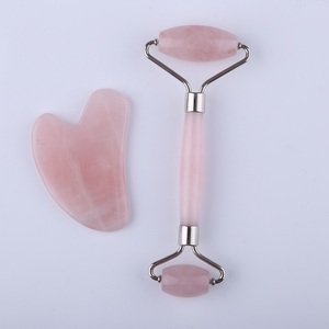 100% <span class=keywords><strong>de</strong></span> cuarzo rosa genuino <span class=keywords><strong>de</strong></span> rodillos y Gua Sha <span class=keywords><strong>de</strong></span> belleza <span class=keywords><strong>de</strong></span> piedra <span class=keywords><strong>de</strong></span> cuarzo rosa Gua Sha <span class=keywords><strong>desguace</strong></span> herramienta - Product Image 2