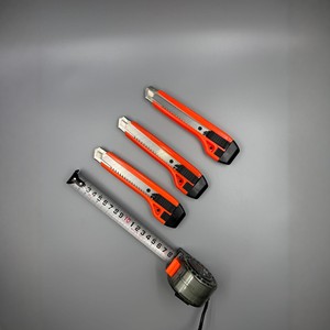 Utility Knife 18mm Stainless Steel Blade Orange Plastic Handle Office Tool Cutter Big Head Design - Product Image 2