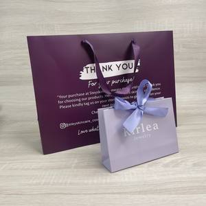 Sacs cadeaux écologiques de luxe imperméables beiges personnalisés avec ruban et logo imprimé, 100 pièces, petits sacs en carton pour bougies - Product Image 4