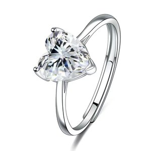 Autres vêtements, boucles d'oreilles et bague en zircon cubique avec un design délicat en forme de cœur, confortables à porter au quotidien - Product Image 2