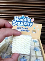 Jouet Squishy Nouilles Souples à Presser, Simulation Alimentaire, Jouet Anti-Stress Nouilles avec Boîte de Présentation Personnalisée – Ventes Flash