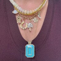 Collier en laiton plaqué or 18 carats avec pendentif Hamsa de protection, style bohème, zircon et perle, design mignon, idéal pour les fêtes, mariages et cadeaux.