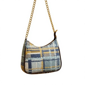 Bolso Bandolera Vintage de Poliéster Jacquard Geométrico con Cremallera, Correa de Cadena, Bordado, Impermeable, para Uso Diario - Product Image 1